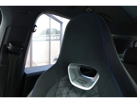 Volkswagen Tiguan 1.5 eTSI R-Line Business PANO KEYLESS H&K