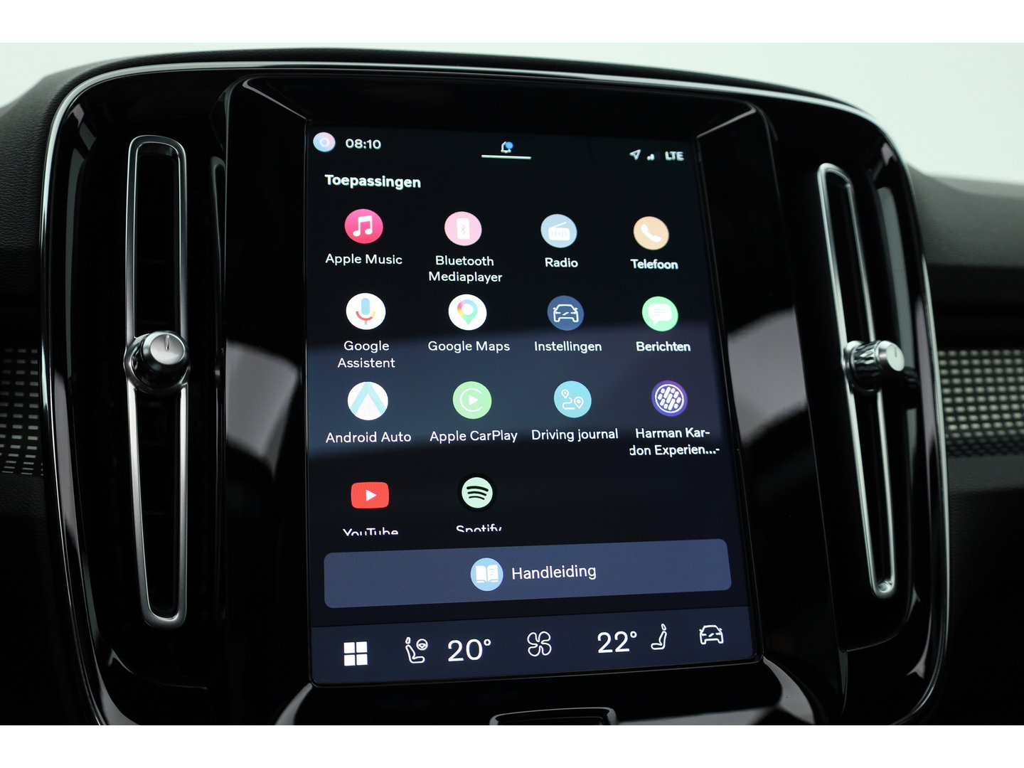 Volvo XC40 2.0 B4 Ultimate Dark | Pano-dak | Leer | Adap. Cruise | Harman & Kardon | Pixel LED |
