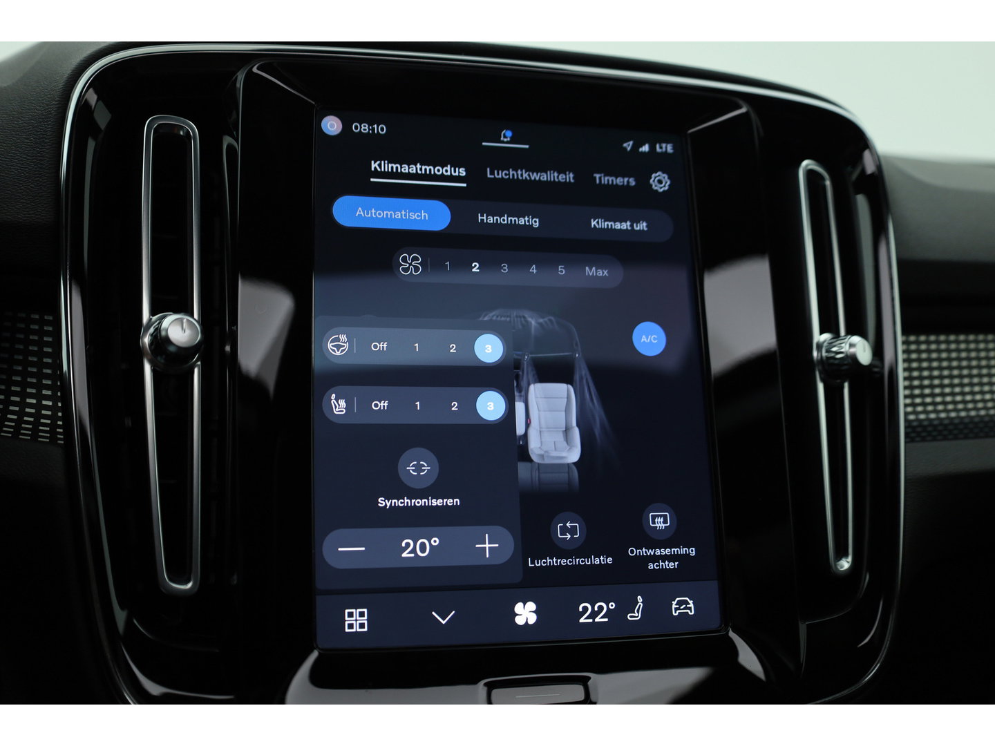 Volvo XC40 2.0 B4 Ultimate Dark | Pano-dak | Leer | Adap. Cruise | Harman & Kardon | Pixel LED |