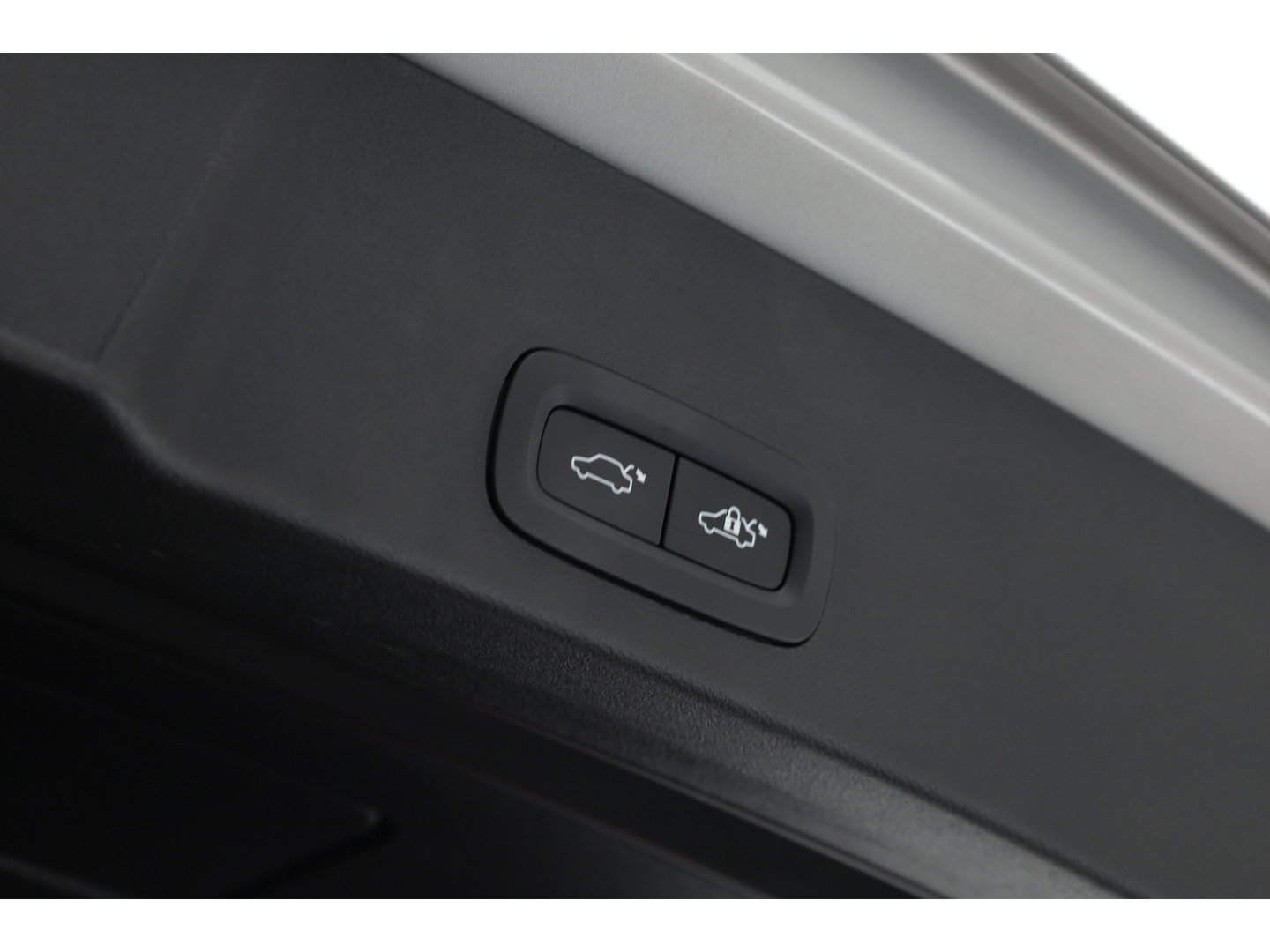 Volvo XC40 2.0 B4 Ultimate Dark | Pano-dak | Leer | Adap. Cruise | Harman & Kardon | Pixel LED |
