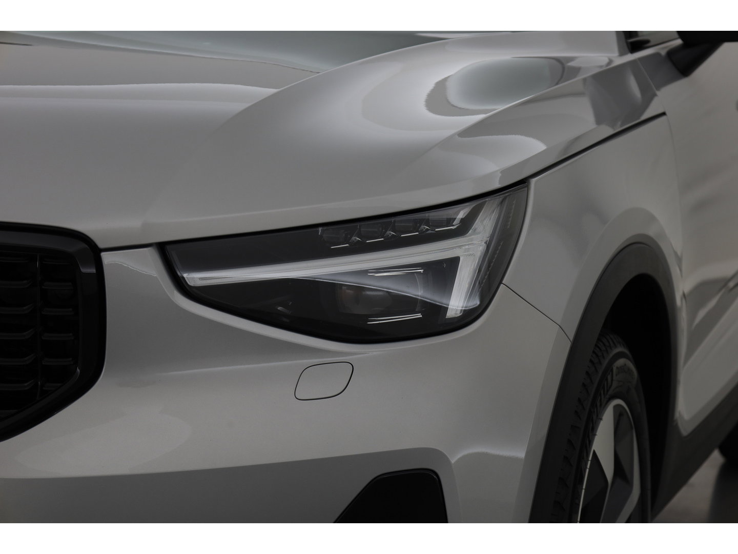 Volvo XC40 2.0 B4 Ultimate Dark | Pano-dak | Leer | Adap. Cruise | Harman & Kardon | Pixel LED |