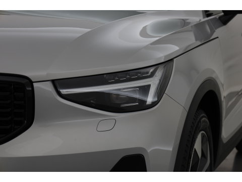 Volvo XC40 2.0 B4 Ultimate Dark | Pano-dak | Leer | Adap. Cruise | Harman & Kardon | Pixel LED |
