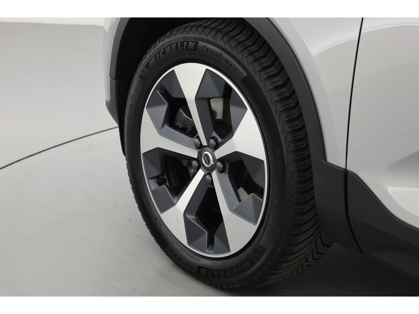 Volvo XC40 2.0 B4 Ultimate Dark | Pano-dak | Leer | Adap. Cruise | Harman & Kardon | Pixel LED |