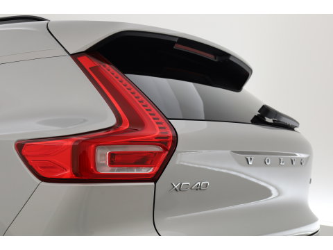 Volvo XC40 2.0 B4 Ultimate Dark | Pano-dak | Leer | Adap. Cruise | Harman & Kardon | Pixel LED |