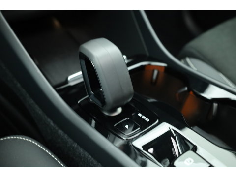 Volvo XC40 2.0 B4 Ultimate Dark | Pano-dak | Leer | Adap. Cruise | Harman & Kardon | Pixel LED |
