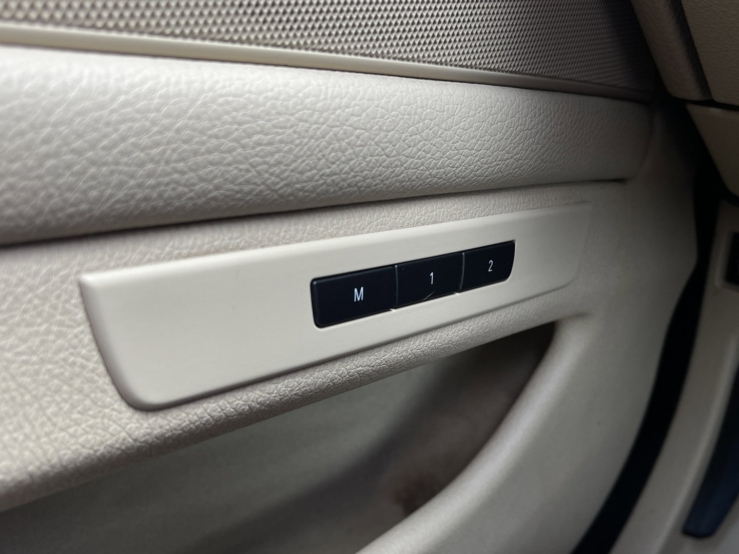 BMW 5 Serie 523i High Executive | Handel / export | Keyless | Trekhaak | Panoramadak | Bluetooth | Navigatie | Cruise Control | Airconditioning |