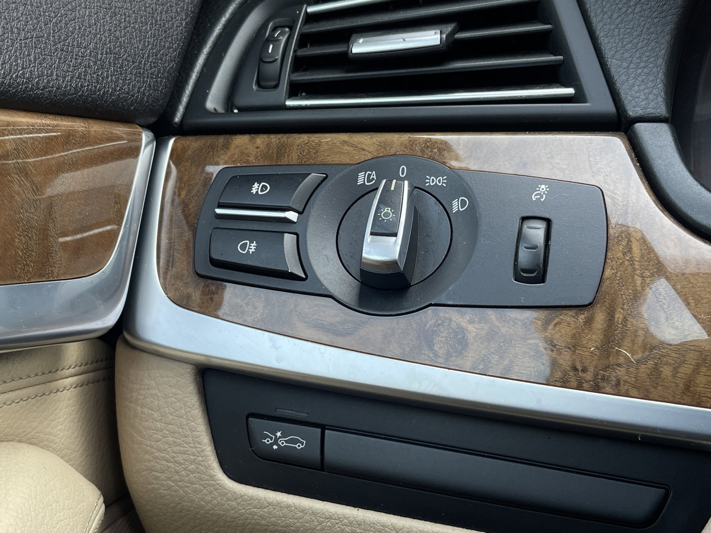 BMW 5 Serie 523i High Executive | Handel / export | Keyless | Trekhaak | Panoramadak | Bluetooth | Navigatie | Cruise Control | Airconditioning |