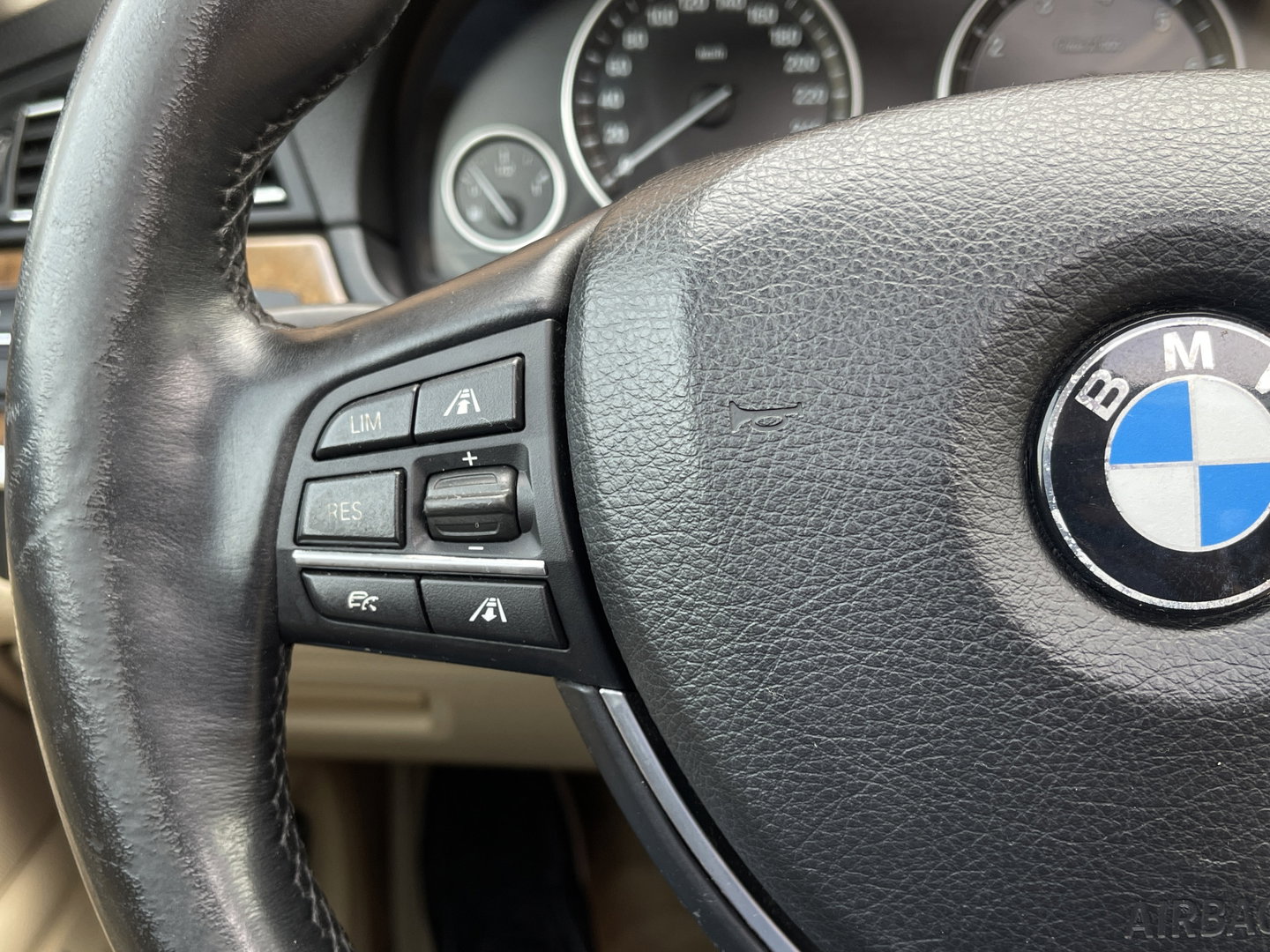 BMW 5 Serie 523i High Executive | Handel / export | Keyless | Trekhaak | Panoramadak | Bluetooth | Navigatie | Cruise Control | Airconditioning |