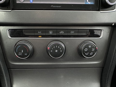 Volkswagen Golf 1.2 TSI Easyline *NAVI-FULLMAP | COMFORT-SEATS | AIRCO | PRIVACY-GLASS | 18''ALU*