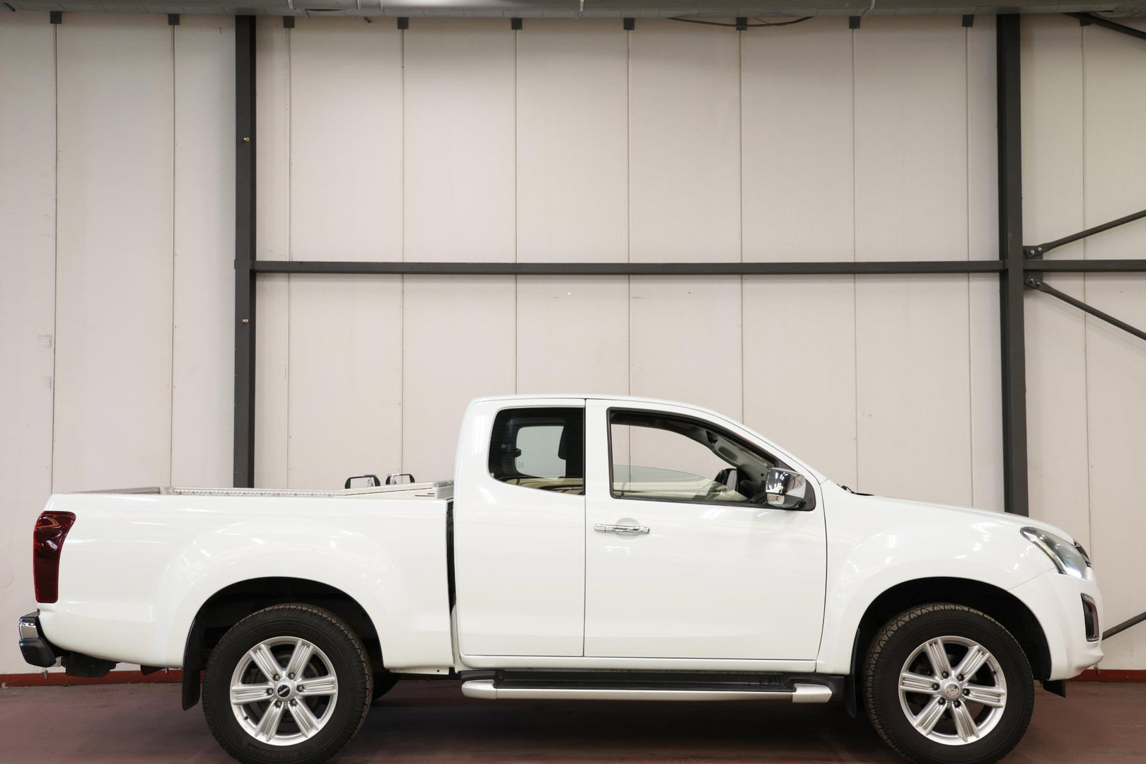 Isuzu D-Max 1.9 Extended Cab 3500KG TREKHAAK EURO 6