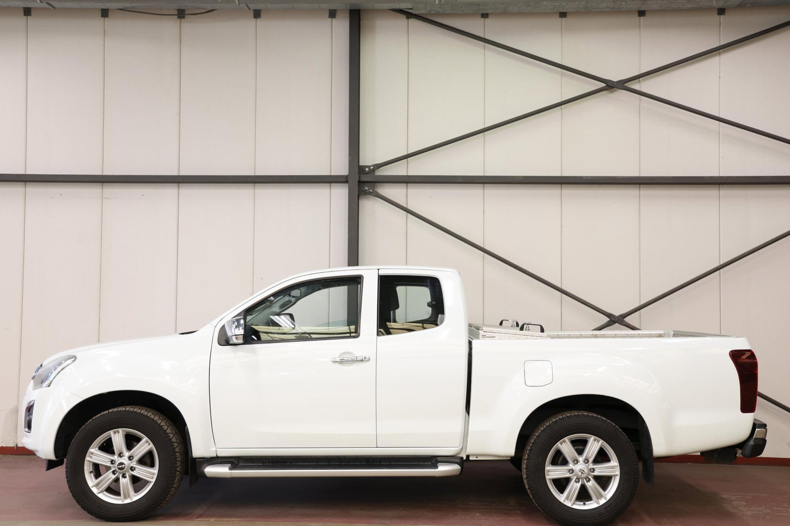 Isuzu D-Max 1.9 Extended Cab 3500KG TREKHAAK EURO 6