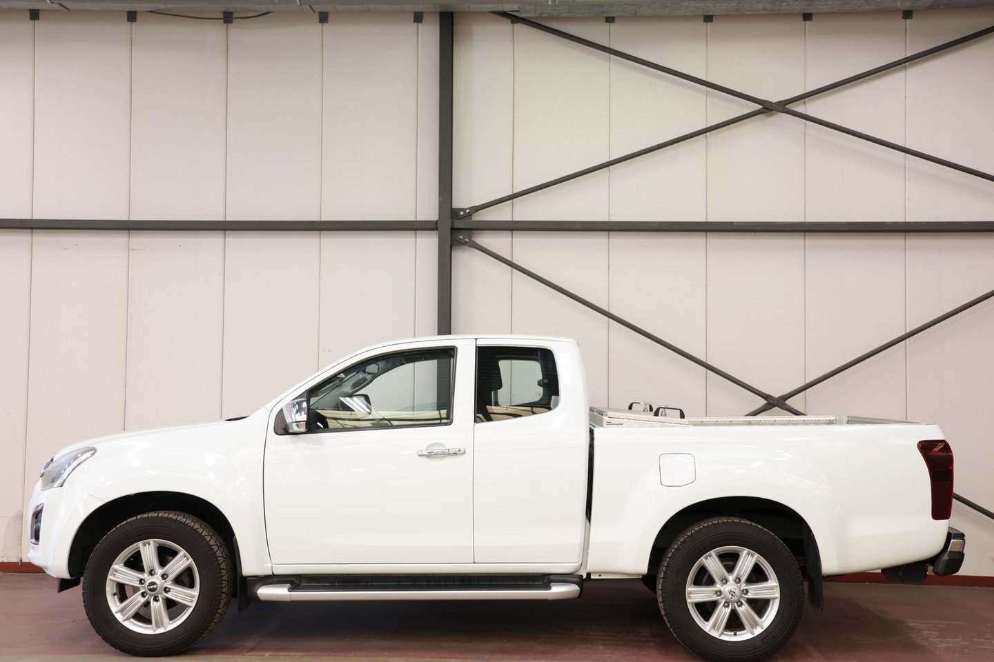 Isuzu D-Max 1.9 Extended Cab 3500KG TREKHAAK EURO 6