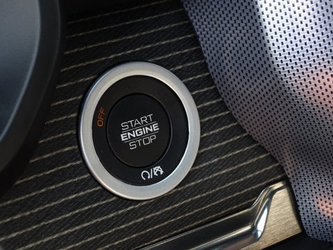 RAM Ram 1500 5.7 V8 402PK 4X4 Limited / Harman Kardon / pano / *NAP* / BTW