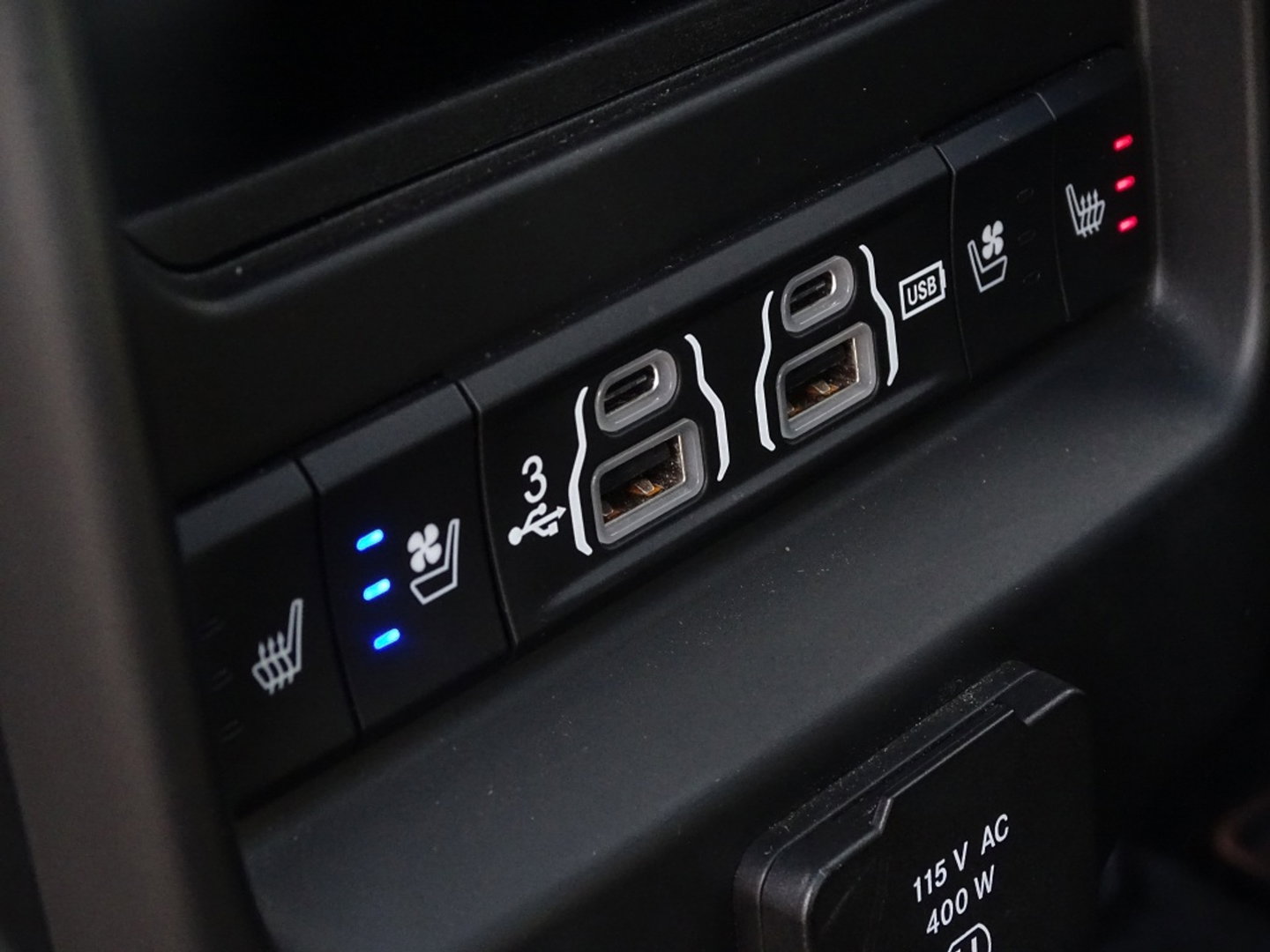 RAM Ram 1500 5.7 V8 402PK 4X4 Limited / Harman Kardon / pano / *NAP* / BTW
