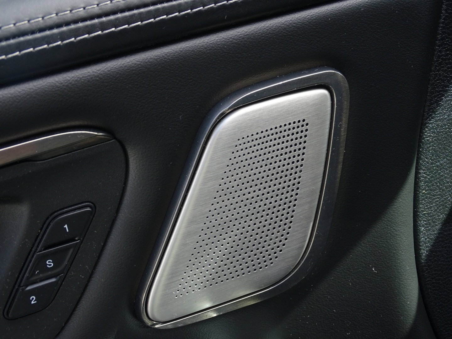 RAM Ram 1500 5.7 V8 402PK 4X4 Limited / Harman Kardon / pano / *NAP* / BTW