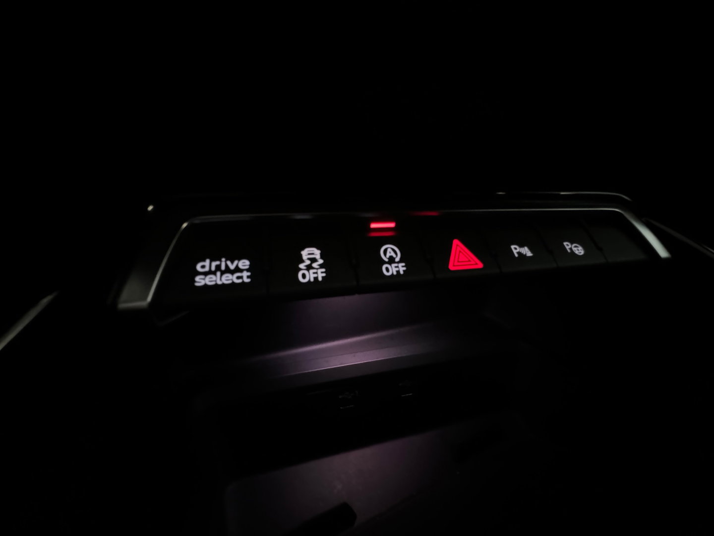 Audi RS3 Sportback 2.5 TFSI quattro Pano|Ceramic|Hulk|Keyless|HuD