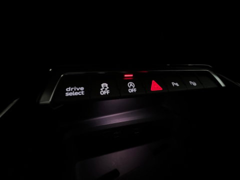 Audi RS3 Sportback 2.5 TFSI quattro Pano|Ceramic|Hulk|Keyless|HuD