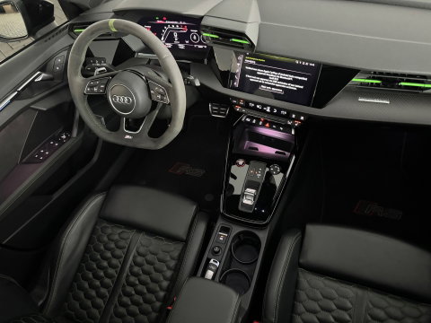 Audi RS3 Sportback 2.5 TFSI quattro Pano|Ceramic|Hulk|Keyless|HuD