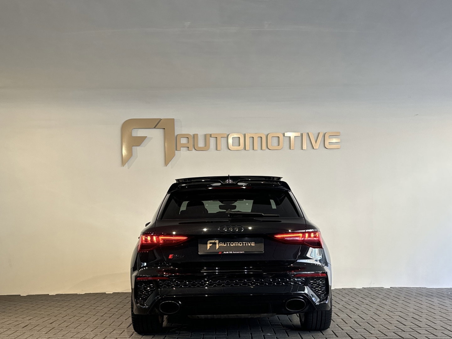 Audi RS3 Sportback 2.5 TFSI quattro Pano|Ceramic|Hulk|Keyless|HuD