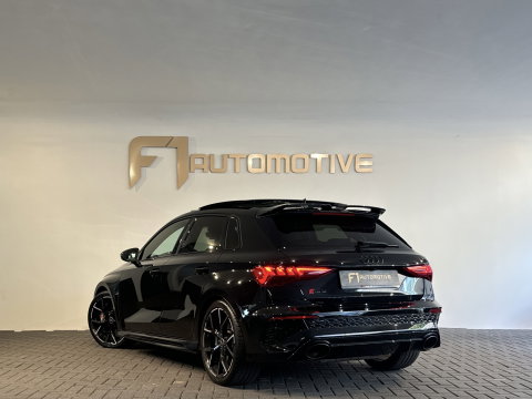 Audi RS3 Sportback 2.5 TFSI quattro Pano|Ceramic|Hulk|Keyless|HuD