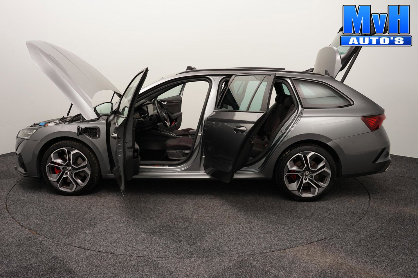 Škoda Octavia Combi 1.4 TSI RS PHEV Business|PANO|SOH.95%