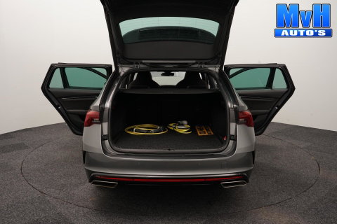 Škoda Octavia Combi 1.4 TSI RS PHEV Business|PANO|SOH.95%