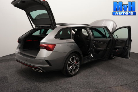 Škoda Octavia Combi 1.4 TSI RS PHEV Business|PANO|SOH.95%