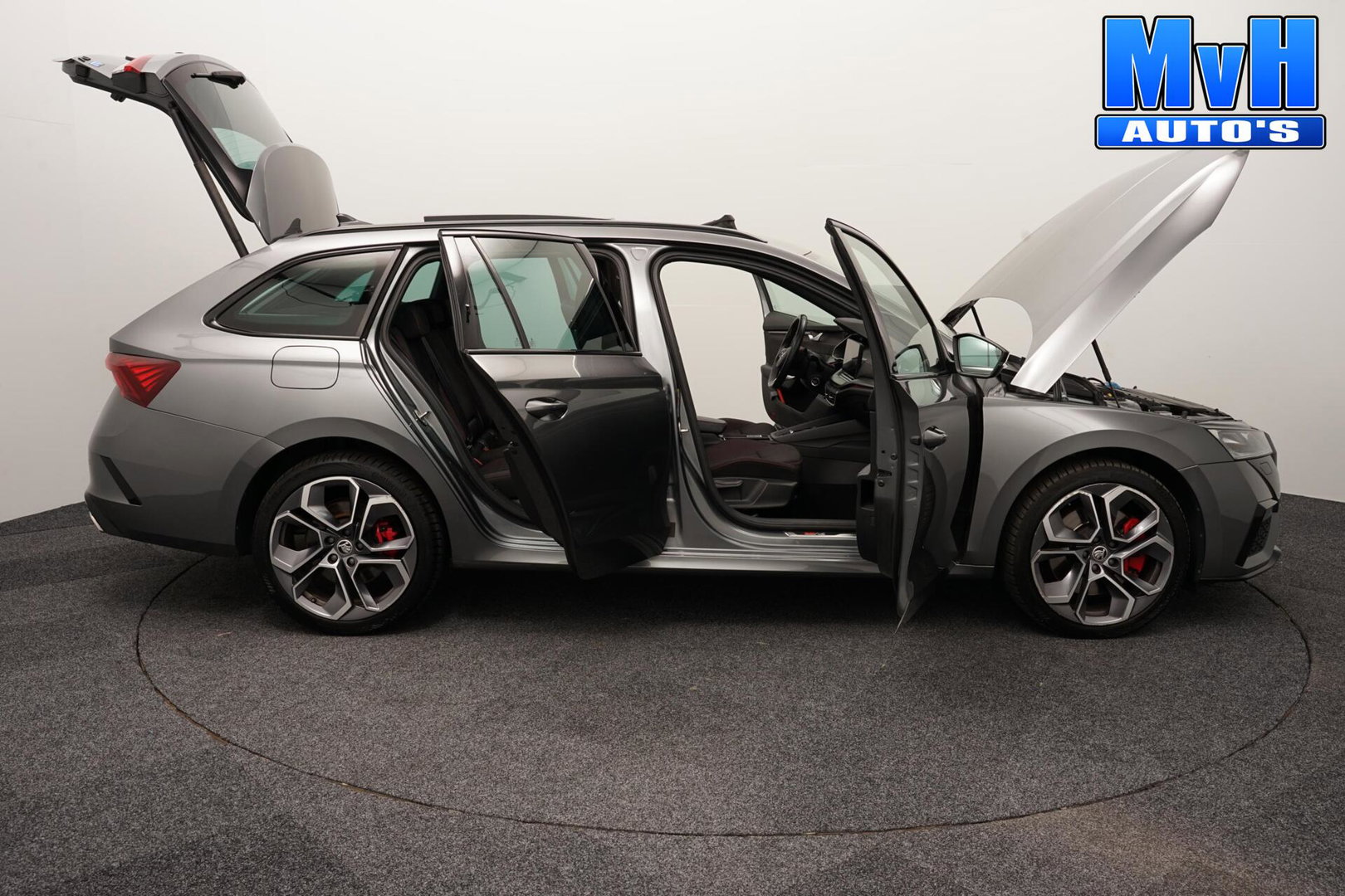 Škoda Octavia Combi 1.4 TSI RS PHEV Business|PANO|SOH.95%