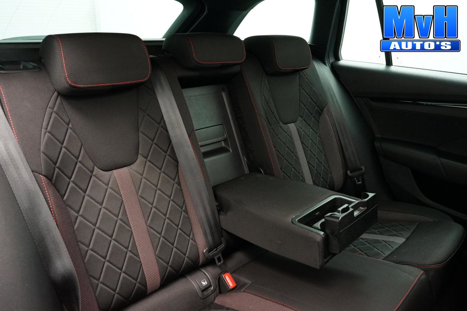 Škoda Octavia Combi 1.4 TSI RS PHEV Business|PANO|SOH.95%