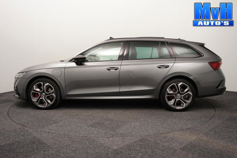Škoda Octavia Combi 1.4 TSI RS PHEV Business|PANO|SOH.95%