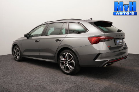 Škoda Octavia Combi 1.4 TSI RS PHEV Business|PANO|SOH.95%