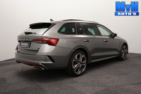 Škoda Octavia Combi 1.4 TSI RS PHEV Business|PANO|SOH.95%