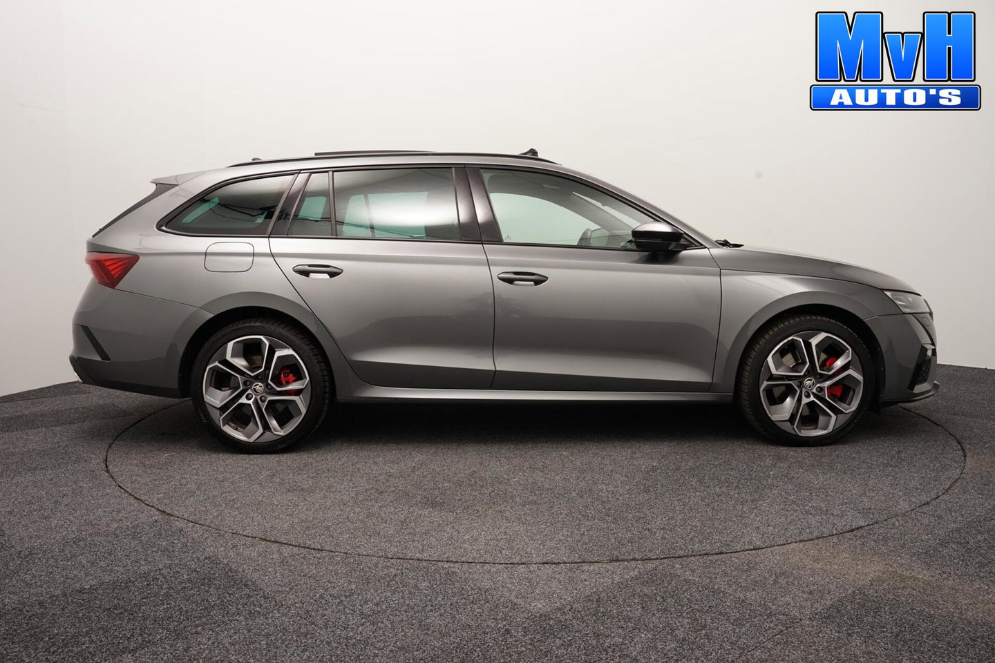Škoda Octavia Combi 1.4 TSI RS PHEV Business|PANO|SOH.95%