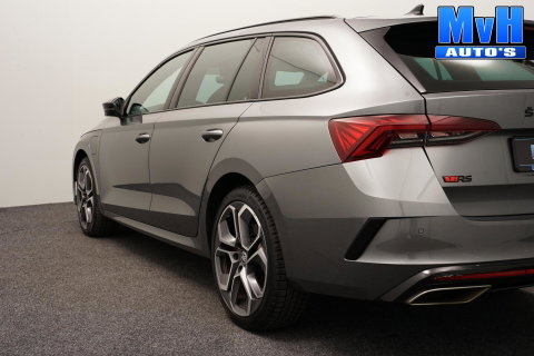 Škoda Octavia Combi 1.4 TSI RS PHEV Business|PANO|SOH.95%