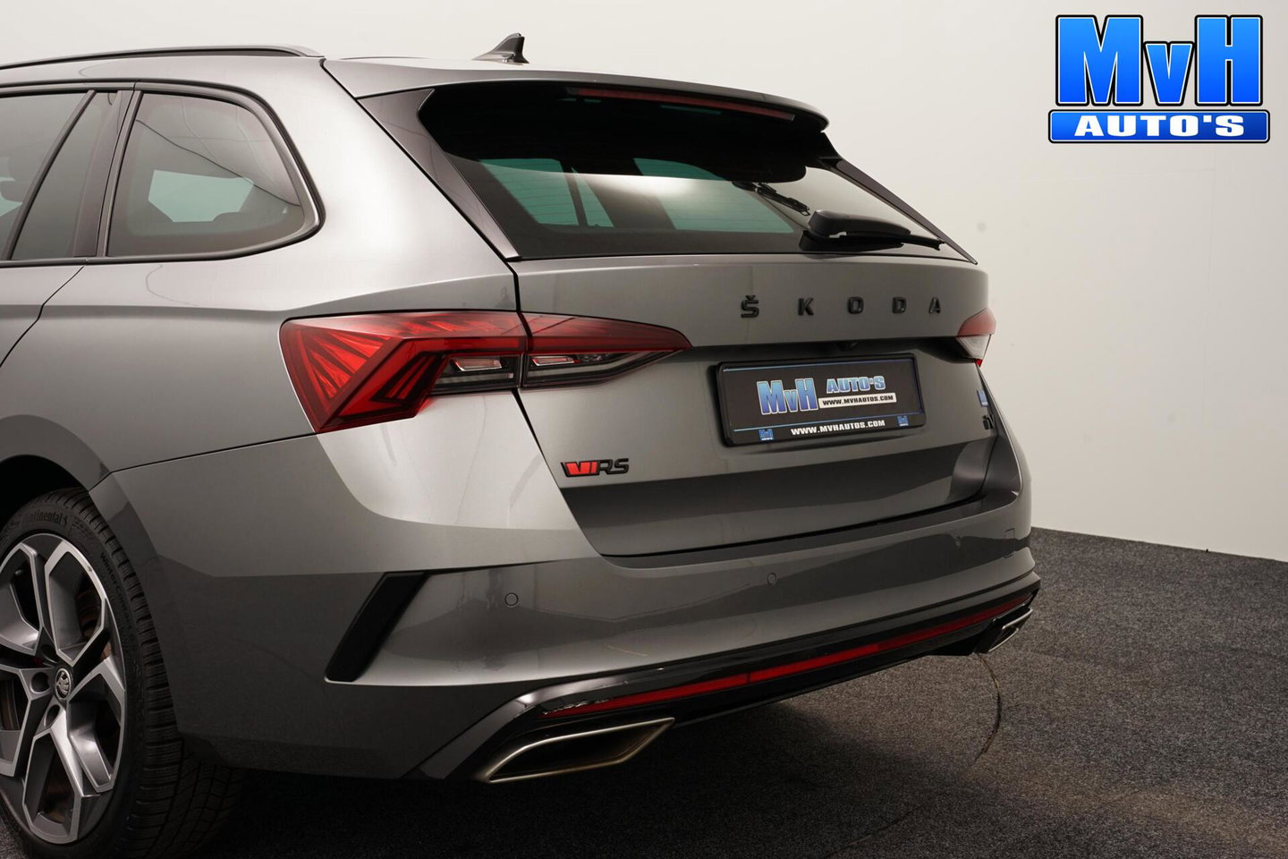 Škoda Octavia Combi 1.4 TSI RS PHEV Business|PANO|SOH.95%