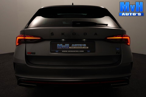 Škoda Octavia Combi 1.4 TSI RS PHEV Business|PANO|SOH.95%