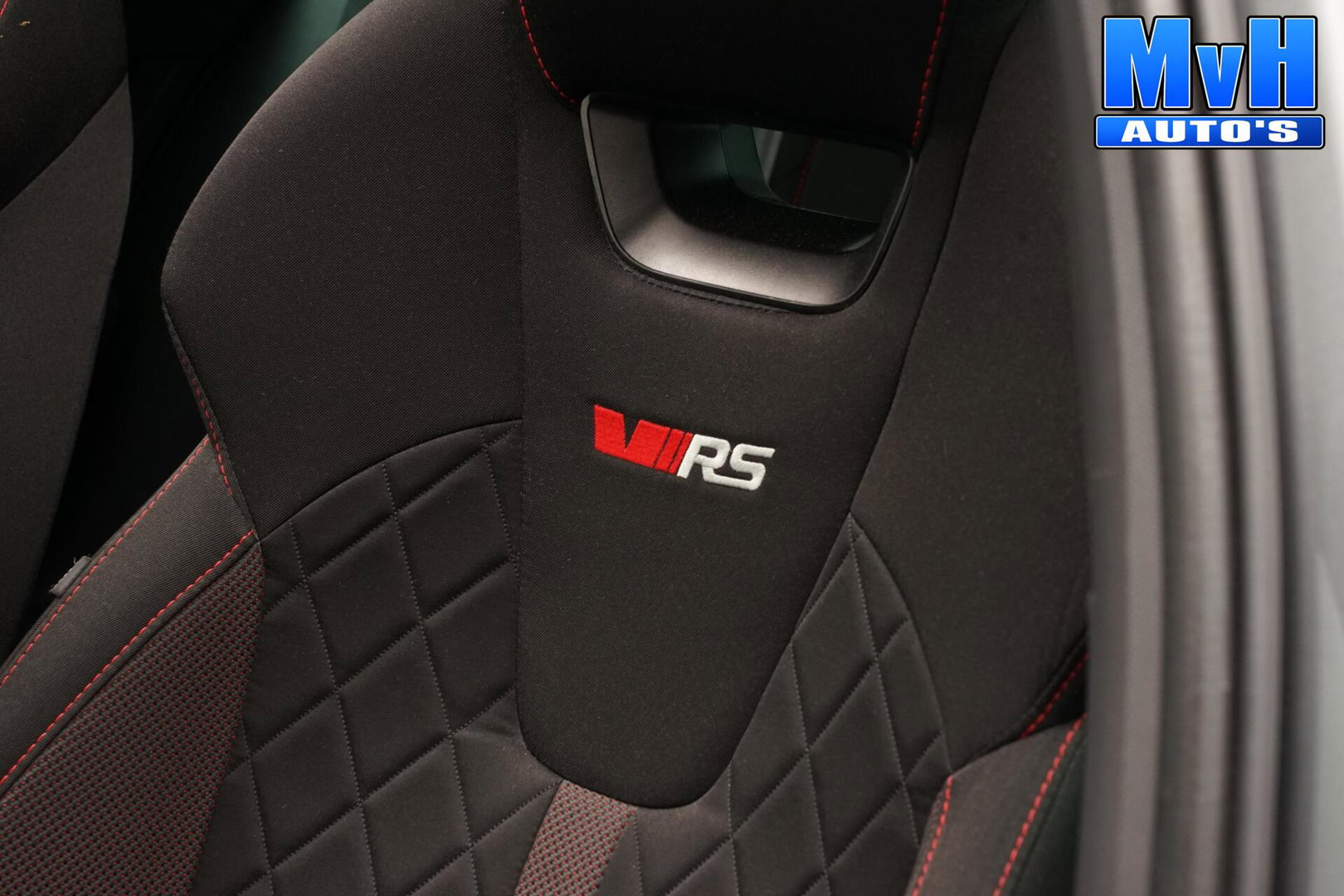 Škoda Octavia Combi 1.4 TSI RS PHEV Business|PANO|SOH.95%