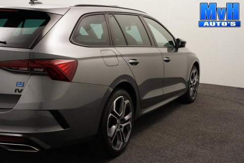 Škoda Octavia Combi 1.4 TSI RS PHEV Business|PANO|SOH.95%
