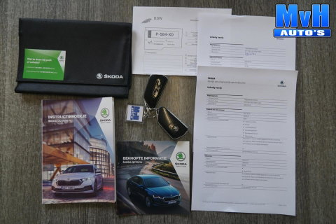 Škoda Octavia Combi 1.4 TSI RS PHEV Business|PANO|SOH.95%