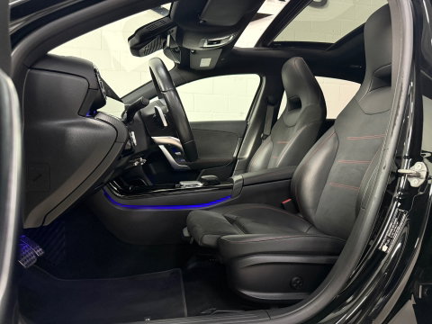 Mercedes-Benz A-Klasse 250 e Premium Plus AMG-Line*BOMVOL*