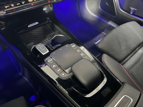 Mercedes-Benz A-Klasse 250 e Premium Plus AMG-Line*BOMVOL*