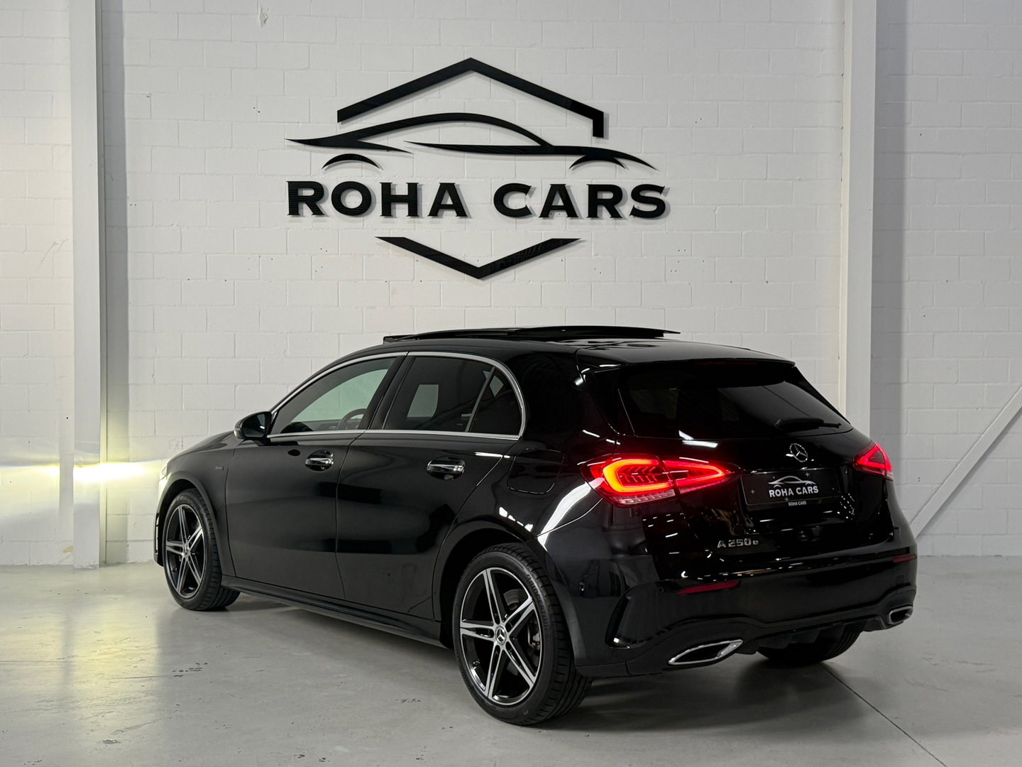 Mercedes-Benz A-Klasse 250 e Premium Plus AMG-Line*BOMVOL*