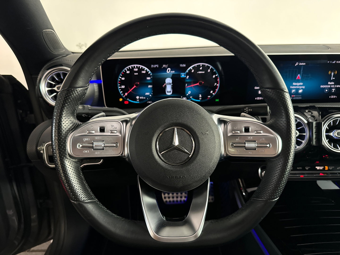 Mercedes-Benz CLA-Klasse 180 AMG Pano|Stoelventilatie|360 Camera|Keyless|Blindspot