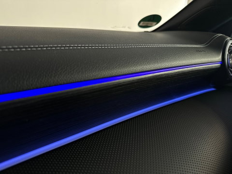 Mercedes-Benz CLA-Klasse 180 AMG Pano|Stoelventilatie|360 Camera|Keyless|Blindspot