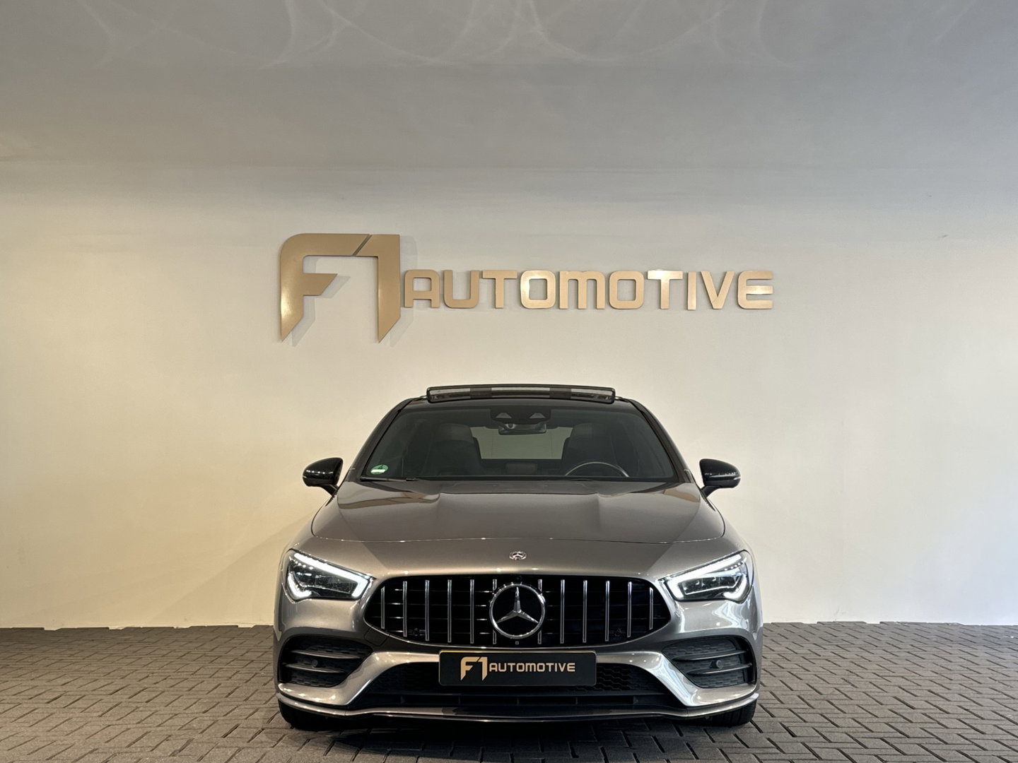 Mercedes-Benz CLA-Klasse 180 AMG Pano|Stoelventilatie|360 Camera|Keyless|Blindspot