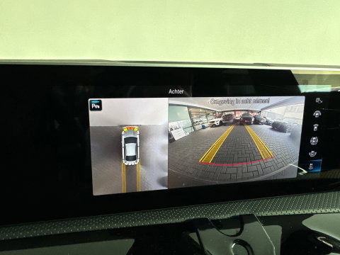 Mercedes-Benz CLA-Klasse 180 AMG Pano|Stoelventilatie|360 Camera|Keyless|Blindspot