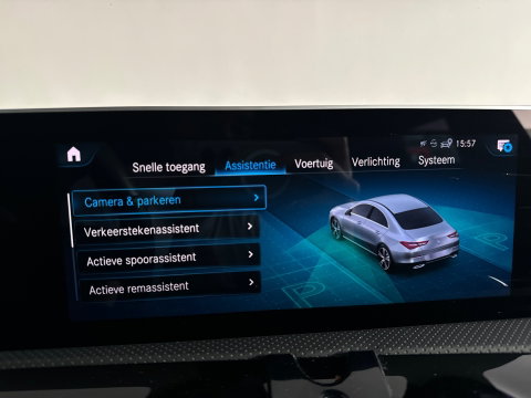 Mercedes-Benz CLA-Klasse 180 AMG Pano|Stoelventilatie|360 Camera|Keyless|Blindspot