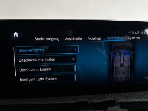 Mercedes-Benz CLA-Klasse 180 AMG Pano|Stoelventilatie|360 Camera|Keyless|Blindspot