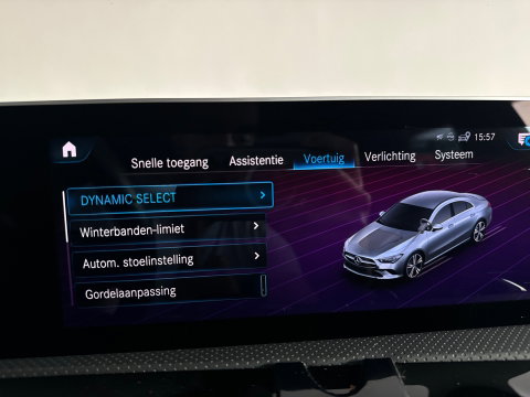 Mercedes-Benz CLA-Klasse 180 AMG Pano|Stoelventilatie|360 Camera|Keyless|Blindspot