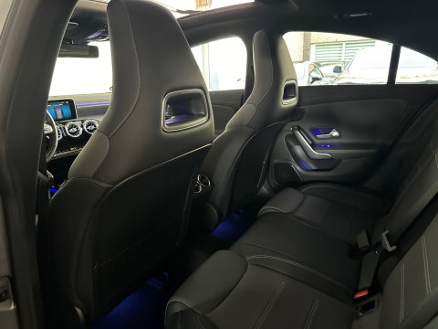 Mercedes-Benz CLA-Klasse 180 AMG Pano|Stoelventilatie|360 Camera|Keyless|Blindspot
